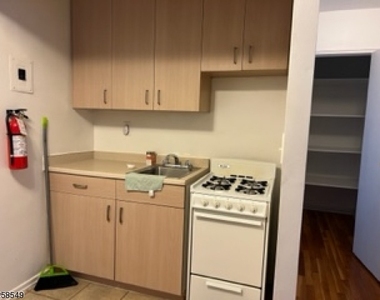 123 Milligan Pl - Photo Thumbnail 2