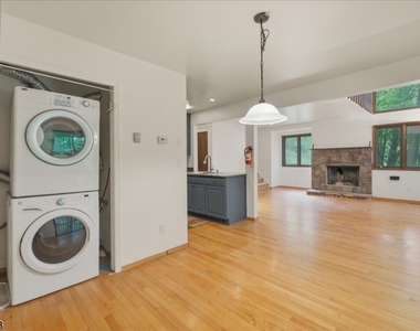 17 Village Way - Photo Thumbnail 10