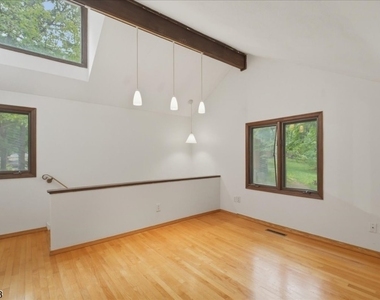 17 Village Way - Photo Thumbnail 8