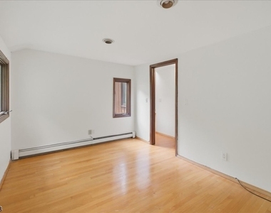 17 Village Way - Photo Thumbnail 12