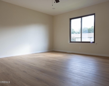 52 Creek Rd - Photo Thumbnail 6