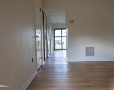 52 Creek Rd - Photo Thumbnail 2