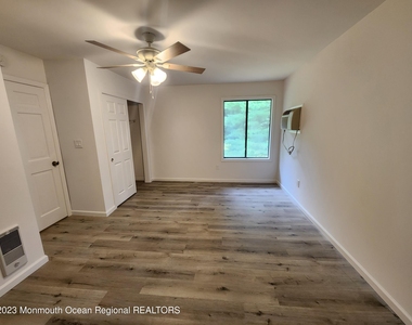 34 Meadow Green Circle - Photo Thumbnail 9