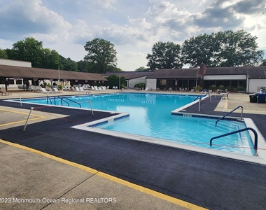 34 Meadow Green Circle - Photo Thumbnail 15