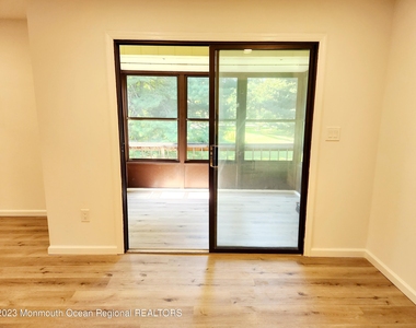 34 Meadow Green Circle - Photo Thumbnail 14
