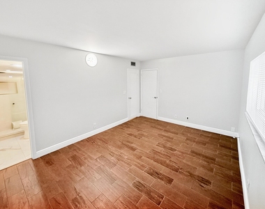 9272 Sw 3rd Street - Photo Thumbnail 4