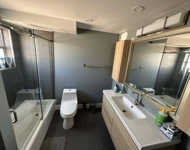 427 Golden Isles Drive - Photo Thumbnail 6