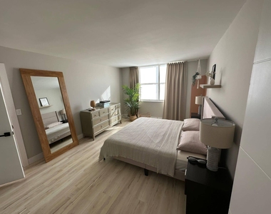 427 Golden Isles Drive - Photo Thumbnail 5