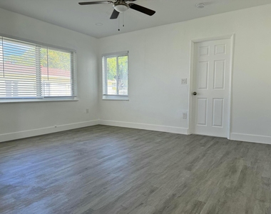 1833 Madison Street - Photo Thumbnail 2