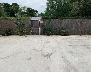 1935 Adams Street - Photo Thumbnail 30