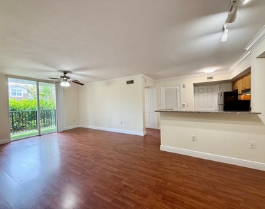 15135 Michelangelo Boulevard - Photo Thumbnail 2