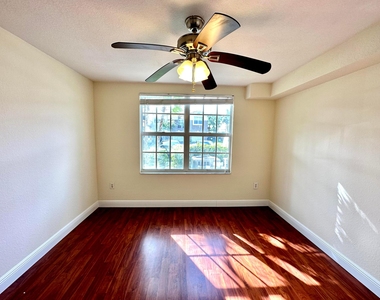 15135 Michelangelo Boulevard - Photo Thumbnail 24
