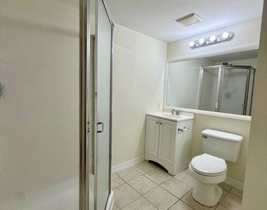 15135 Michelangelo Boulevard - Photo Thumbnail 9