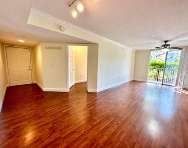 15135 Michelangelo Boulevard - Photo Thumbnail 3