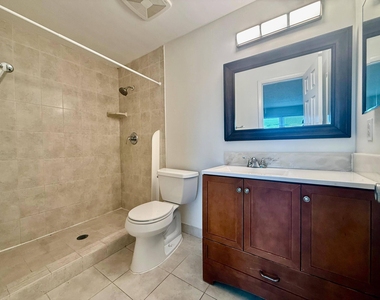 329 Gulfstream Road - Photo Thumbnail 14