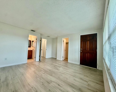 329 Gulfstream Road - Photo Thumbnail 13