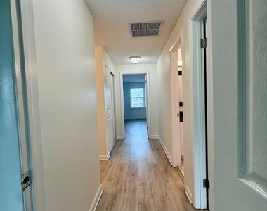 329 Gulfstream Road - Photo Thumbnail 3