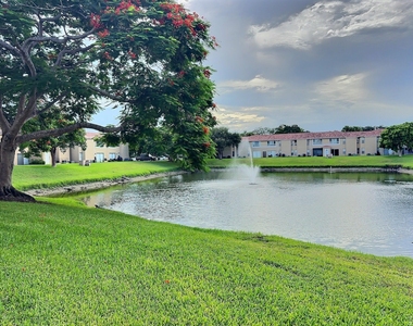 889 Twin Lakes Drive - Photo Thumbnail 12