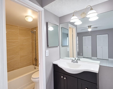 889 Twin Lakes Drive - Photo Thumbnail 16