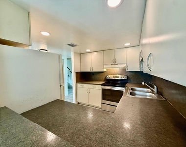 337 Gulfstream Road - Photo Thumbnail 1