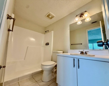 337 Gulfstream Road - Photo Thumbnail 2
