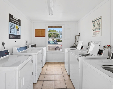 337 Gulfstream Road - Photo Thumbnail 6