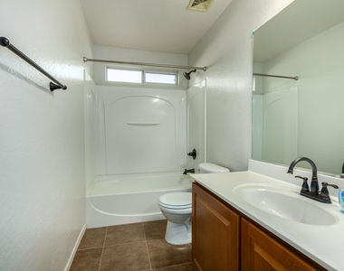 1347 E Rolls Road - Photo Thumbnail 18