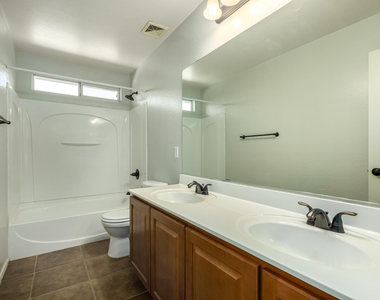 1347 E Rolls Road - Photo Thumbnail 16