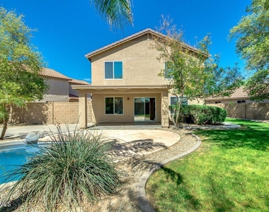 1347 E Rolls Road - Photo Thumbnail 23