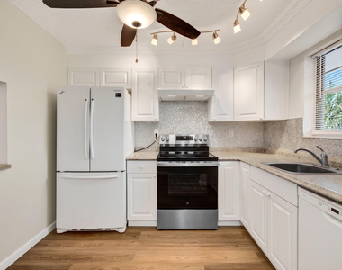 9440 Sw 8th Street - Photo Thumbnail 16