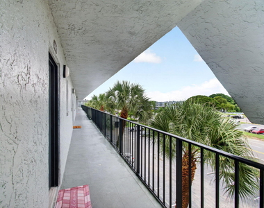 9440 Sw 8th Street - Photo Thumbnail 3