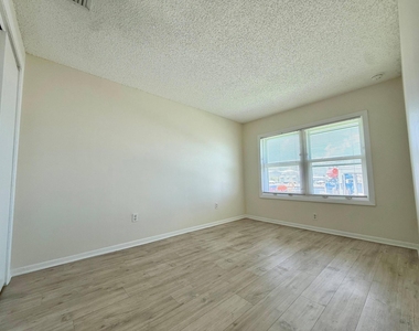 343 Gulfstream Road - Photo Thumbnail 14