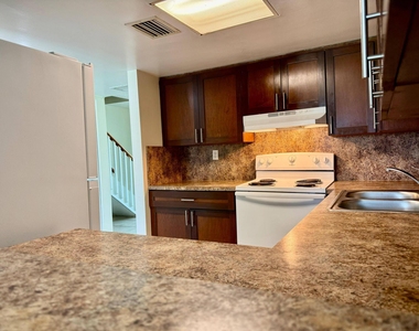 343 Gulfstream Road - Photo Thumbnail 8