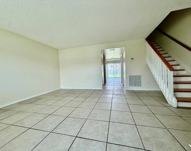 343 Gulfstream Road - Photo Thumbnail 4
