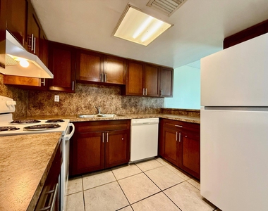 343 Gulfstream Road - Photo Thumbnail 2