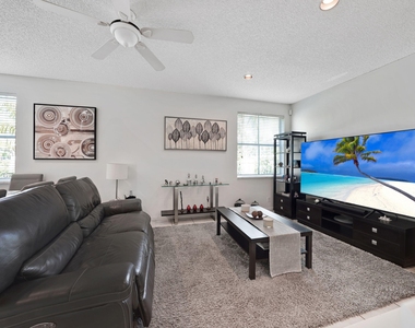 1457 Banyan Way - Photo Thumbnail 33