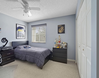 1457 Banyan Way - Photo Thumbnail 21