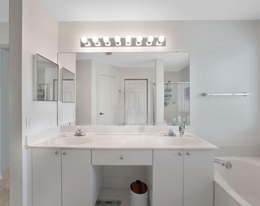 1457 Banyan Way - Photo Thumbnail 2