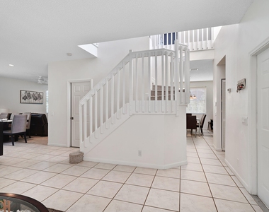 1457 Banyan Way - Photo Thumbnail 11