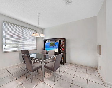 1457 Banyan Way - Photo Thumbnail 25