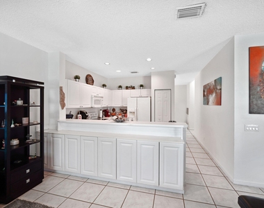 1457 Banyan Way - Photo Thumbnail 5