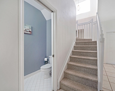 1457 Banyan Way - Photo Thumbnail 4