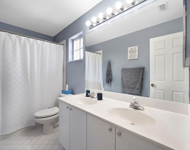 1457 Banyan Way - Photo Thumbnail 8