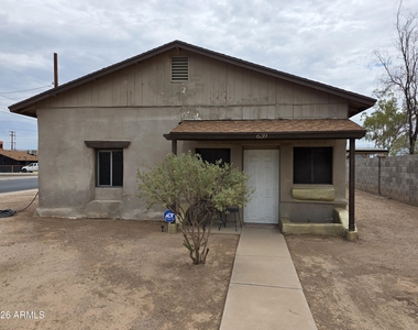 639 N Phoenix Street - Photo Thumbnail 1