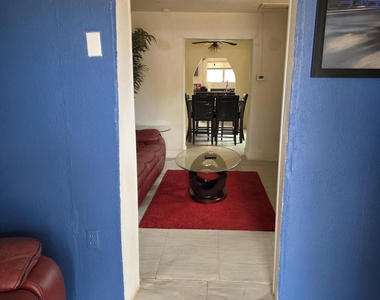 639 N Phoenix Street - Photo Thumbnail 6