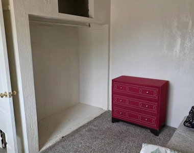 639 N Phoenix Street - Photo Thumbnail 16