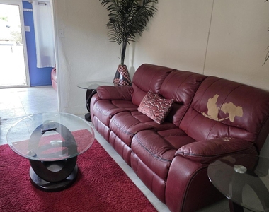639 N Phoenix Street - Photo Thumbnail 8