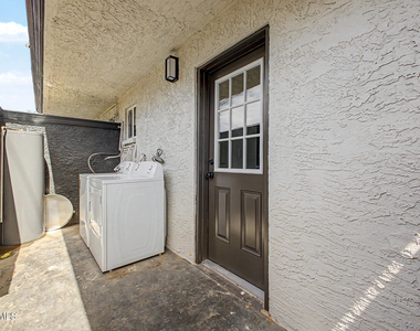 2223 S Mcclintock Drive - Photo Thumbnail 18
