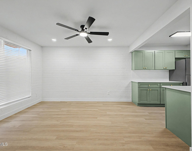 2223 S Mcclintock Drive - Photo Thumbnail 3