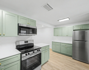2223 S Mcclintock Drive - Photo Thumbnail 5